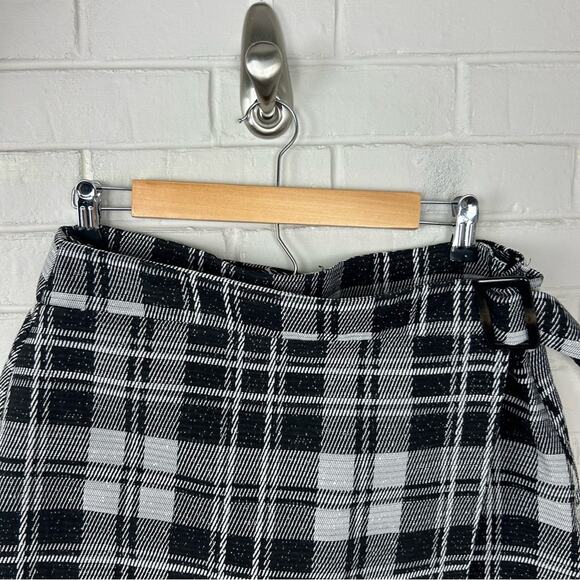 JustFab Black Plaid Knit Wrap Skirt Size XXL - Picture 5 of 10